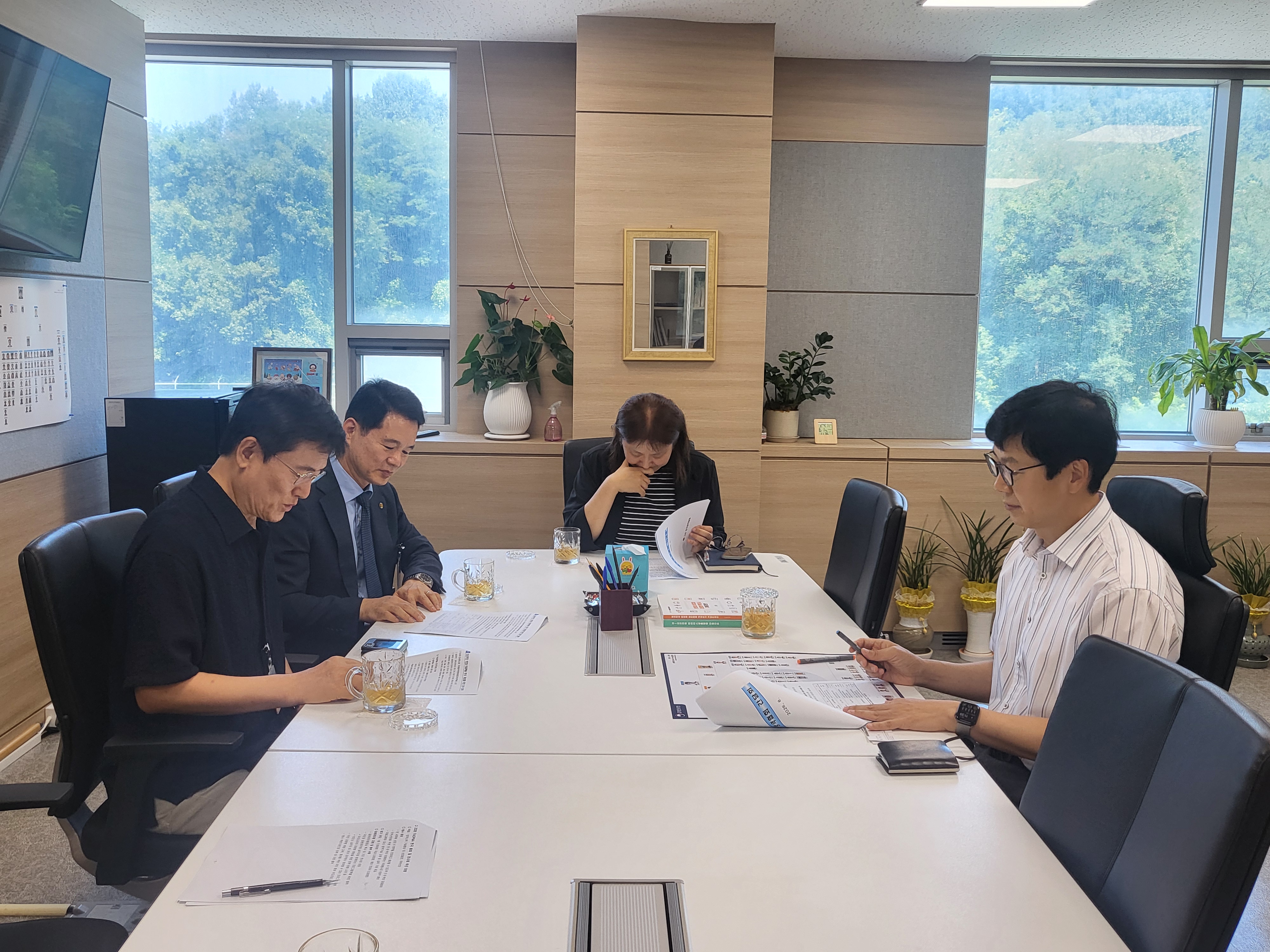 게시판 본문의 첨부파일 이미지입니다. : 질병관리청 김기남 차장 간담회_2.jpg